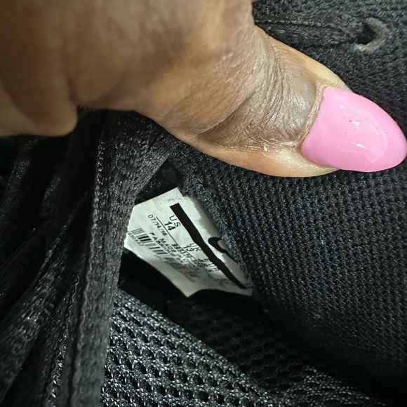 Nike Foamposite in Vibrant Blue and Black - Picture 5 of 9